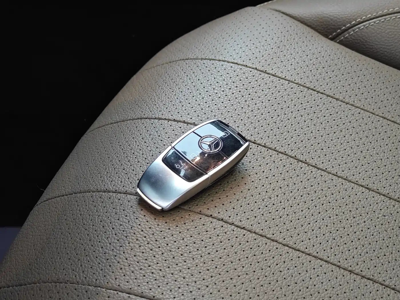 Mercedes-Benz E-Class 2019 Facelift E 300 L Fashion фото 17