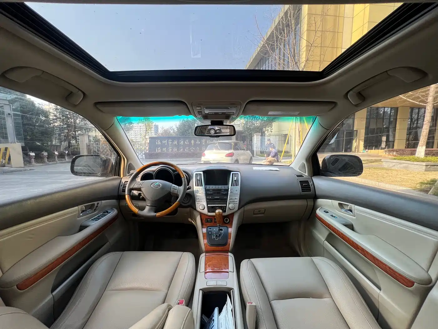 Lexus RX Classic 2009 Model 350 Luxury Edition фото 9