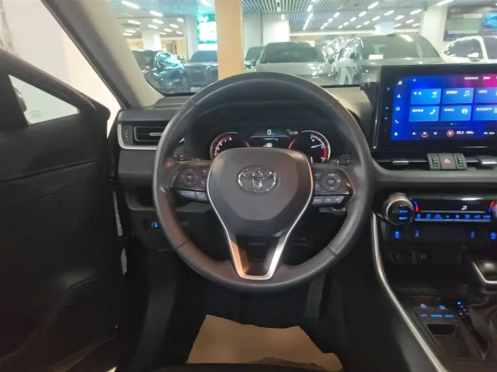 Toyota RAV4 Rongfang 2022 2.0L CVT 2WD Trend Plus Edition фото 11