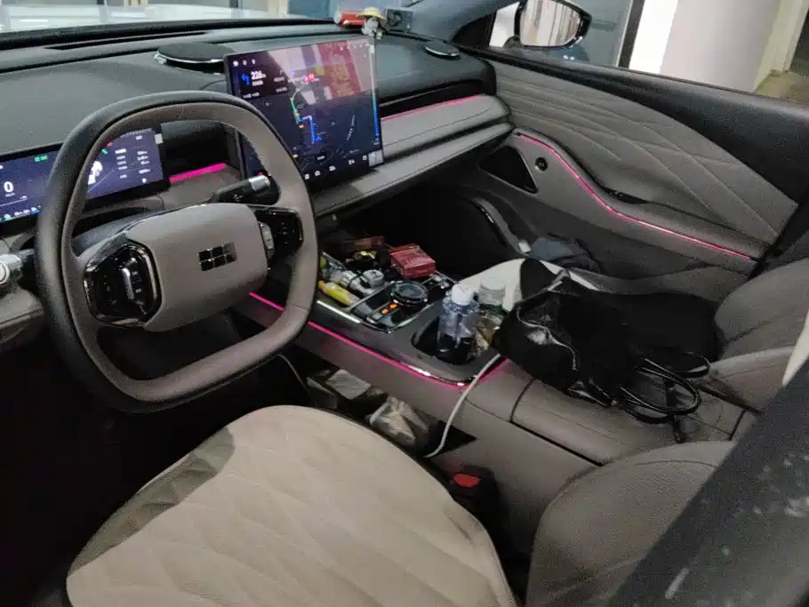 Geely Galaxy Galaxy Xingyao 8 2025 2025 130km EM-i Premium Edition
