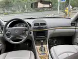 Photo 14 - Mercedes-Benz E-Class