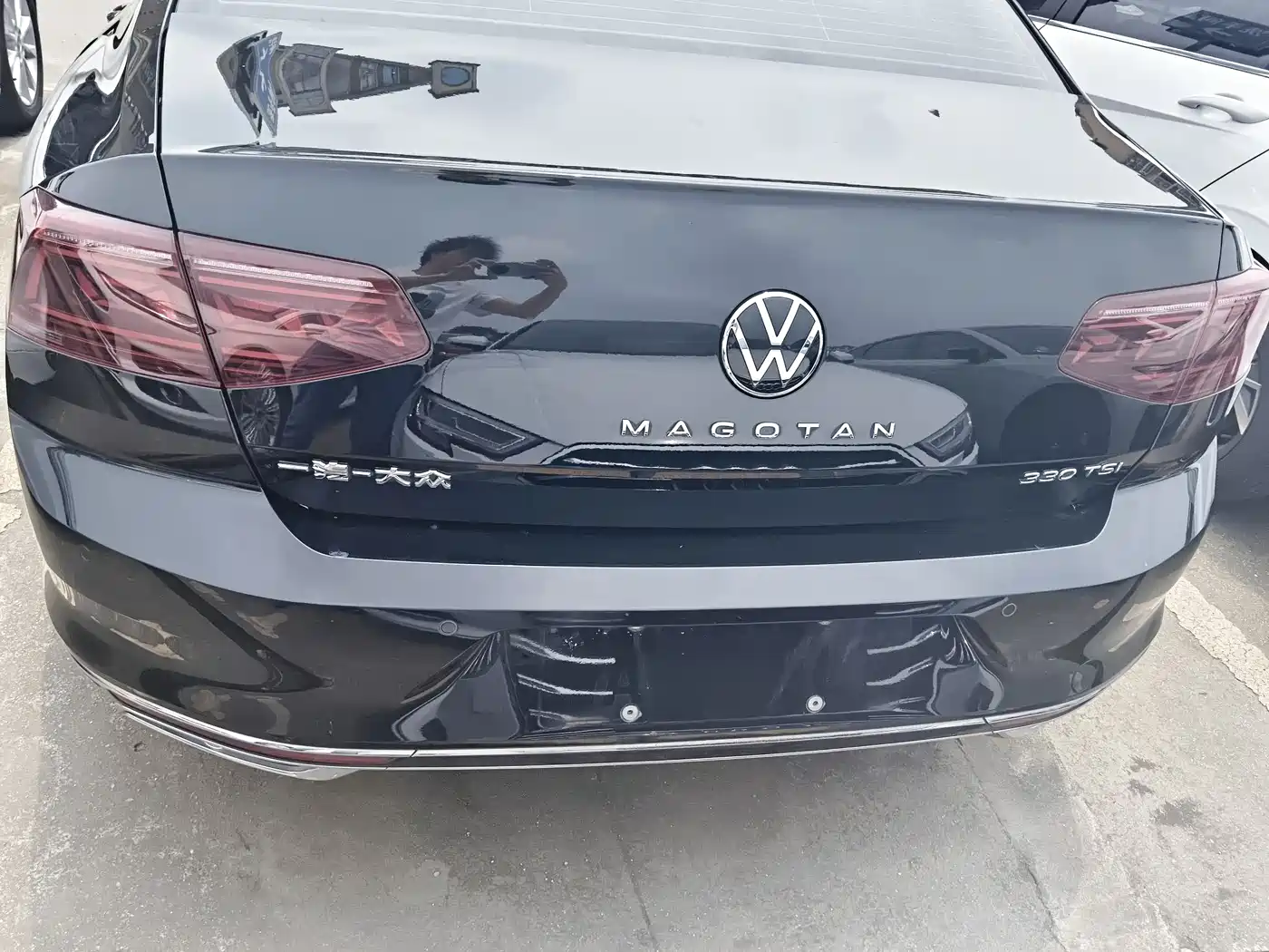 Volkswagen Magotan 2023 2 Million Units Anniversary Edition 330TSI DSG Leading Type фото 16