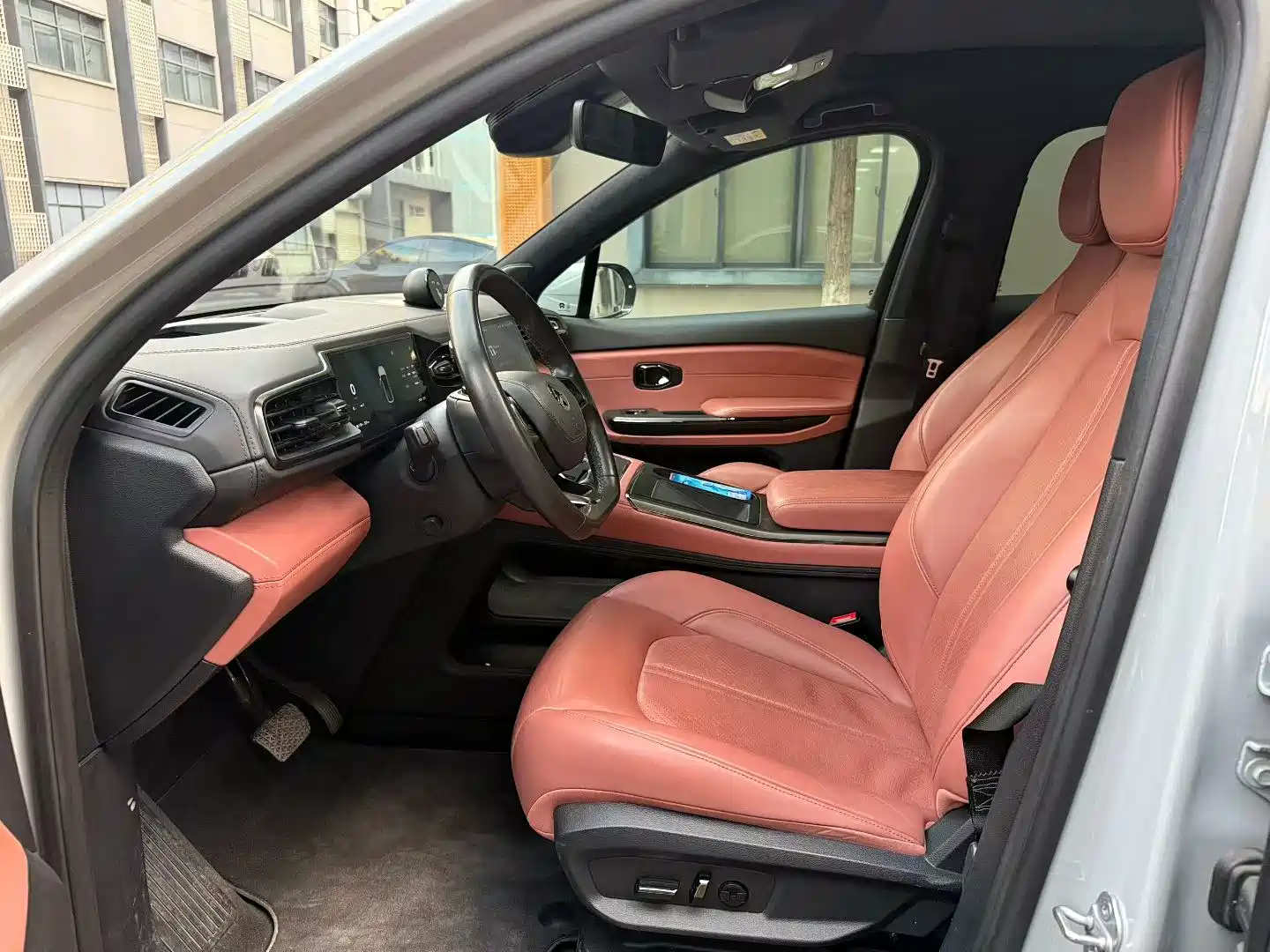Фото 7 - NIO EC6