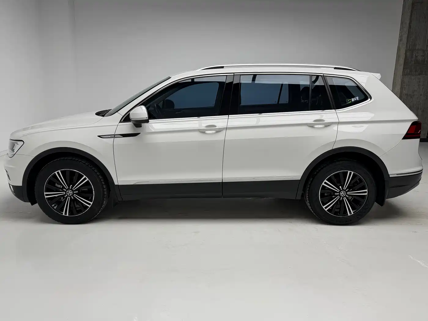 Volkswagen Tiguan L 2021 330TSI Automatic 2WD Smart фото 9