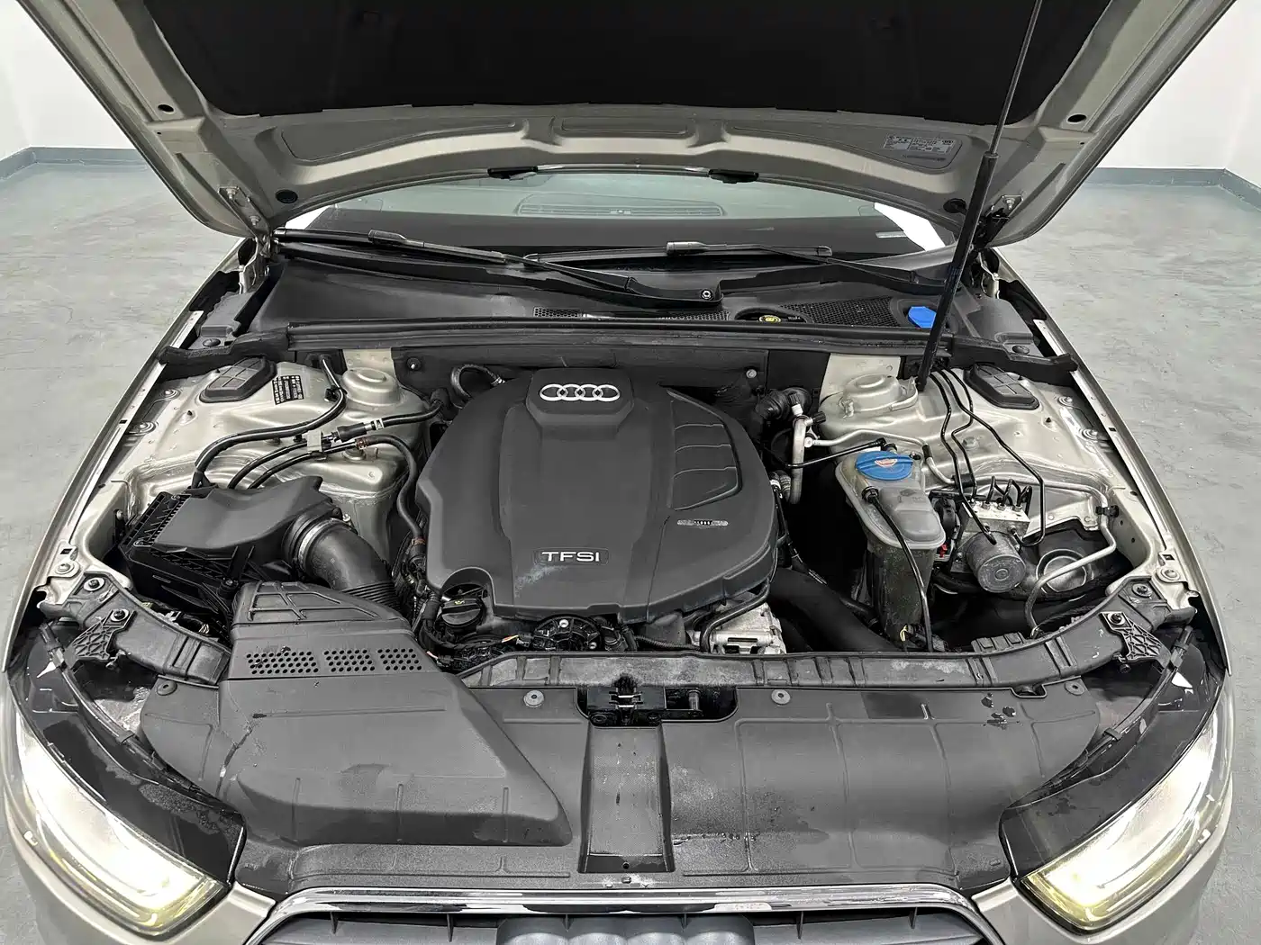 Фото 19 - Audi A4L