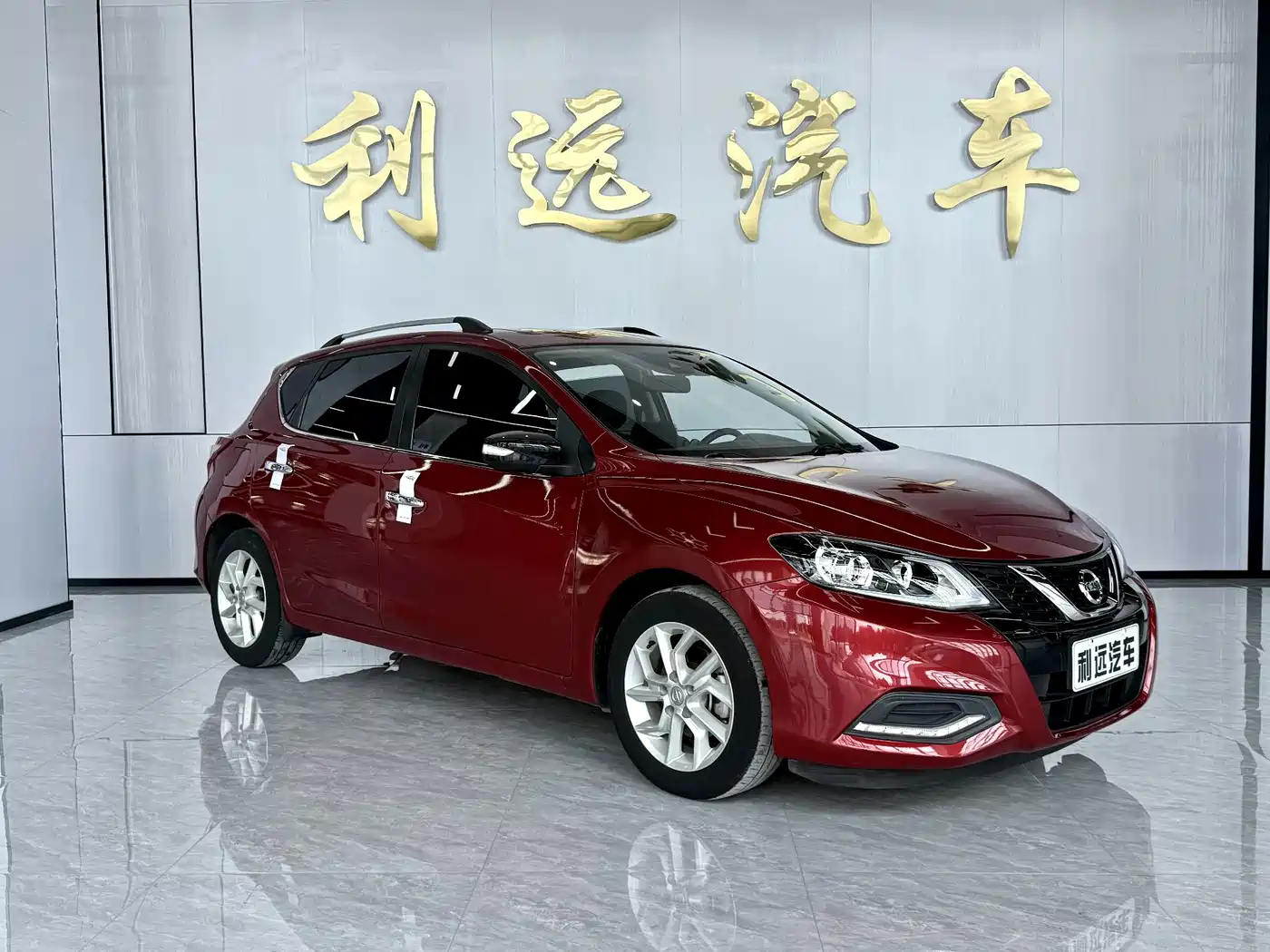 Nissan Tiida, миниатюра 2