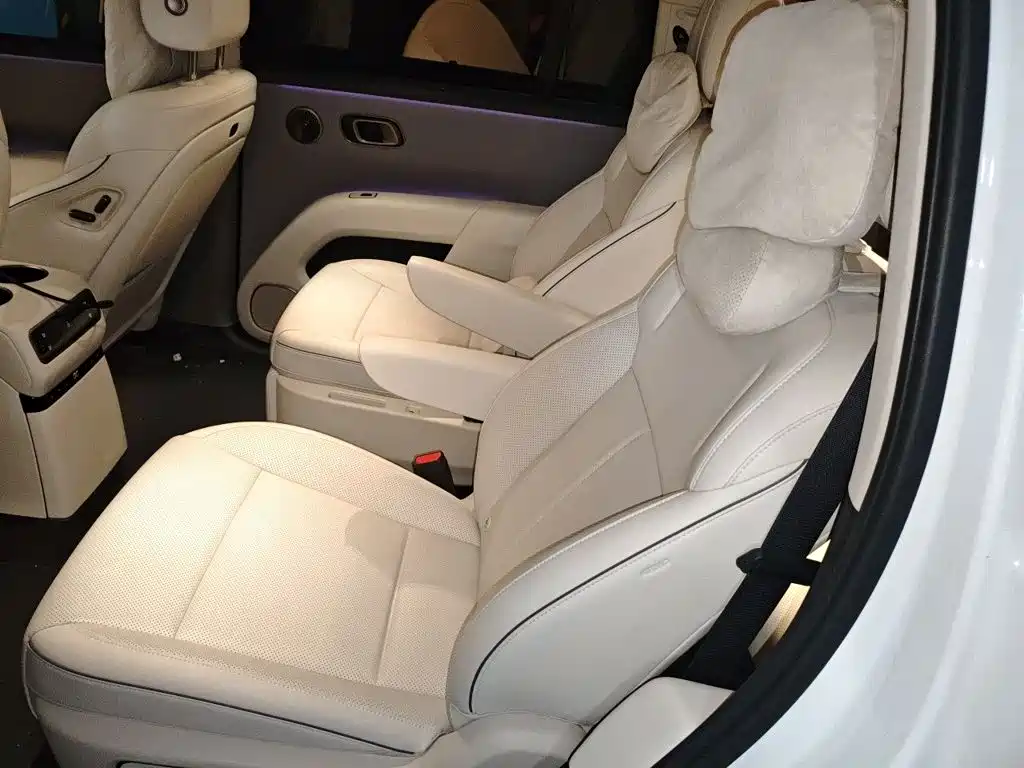 Li Auto Li i8 2025 2025 Standard Edition