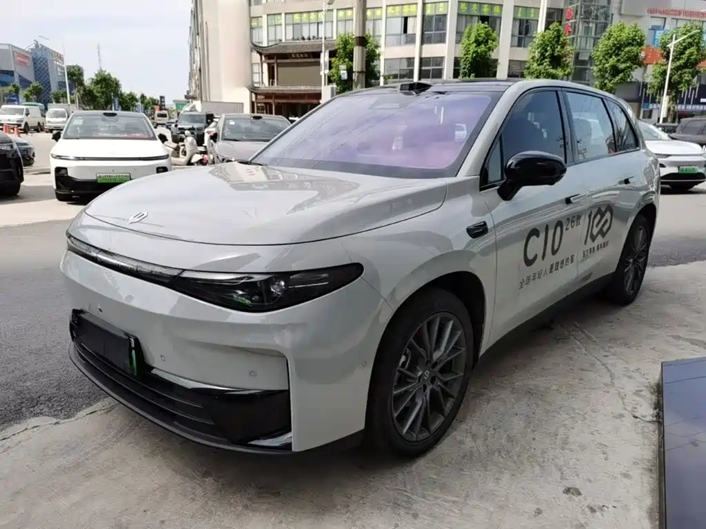 Фото 2 - Leapmotor C10