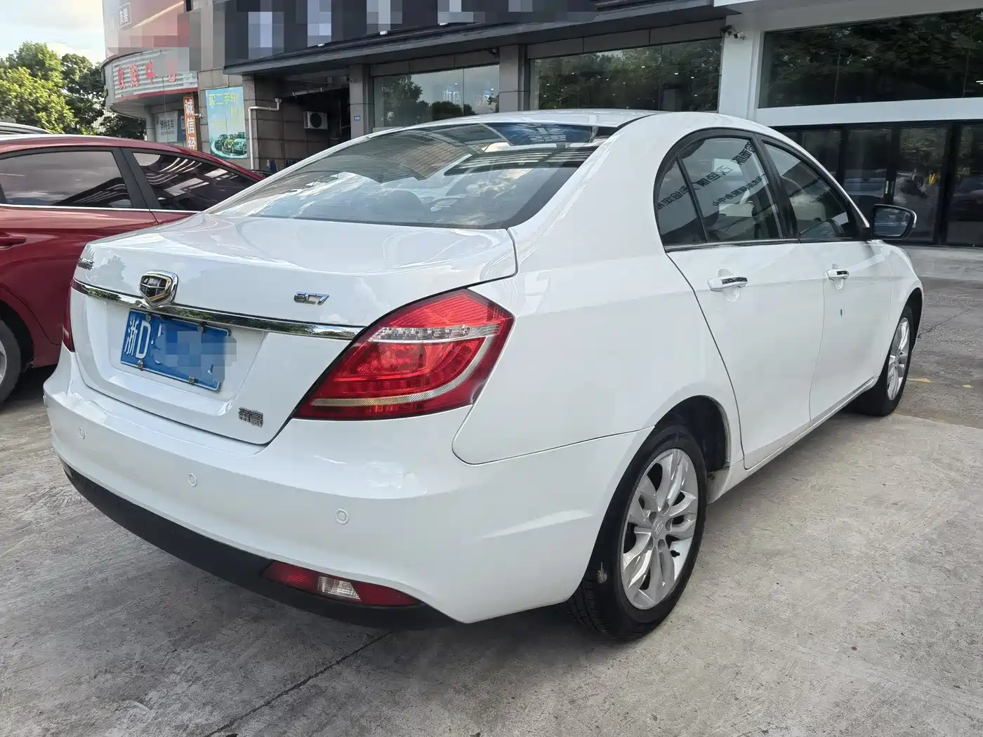 Geely Emgrand 2015 2015 Sedan 1.5L Manual Upward Edition