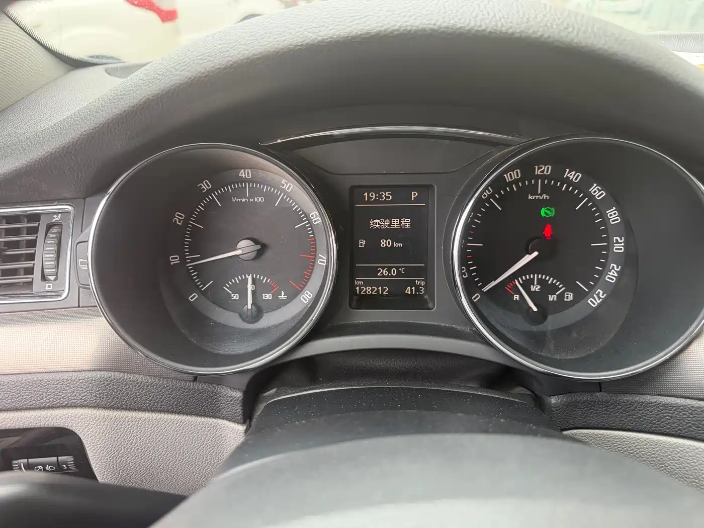 Škoda Superb 2013 1.8TSI Automatic Elite Edition фото 9