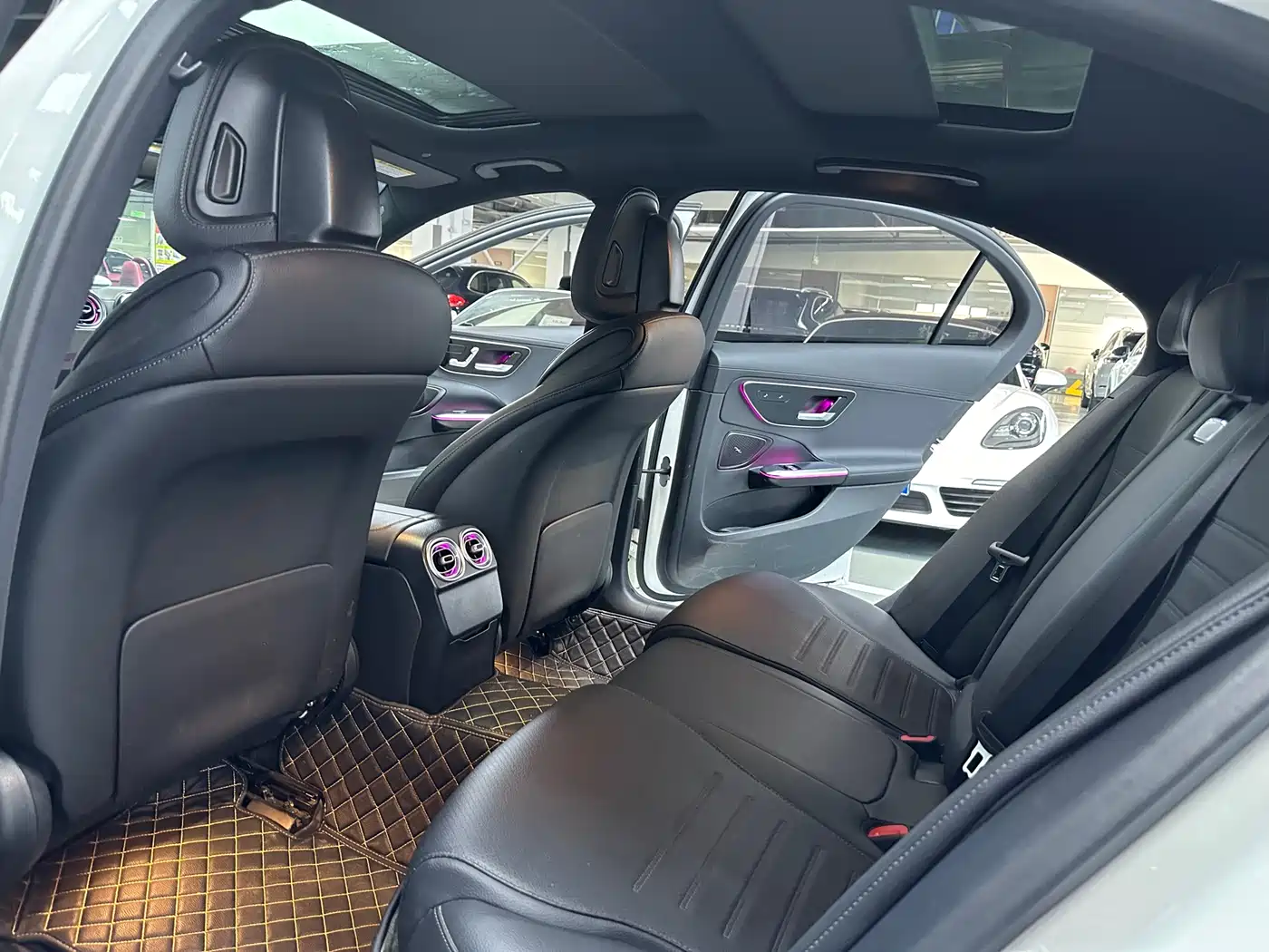 Mercedes-Benz C-Class 2022 Facelift C 260 L Sport фото 8