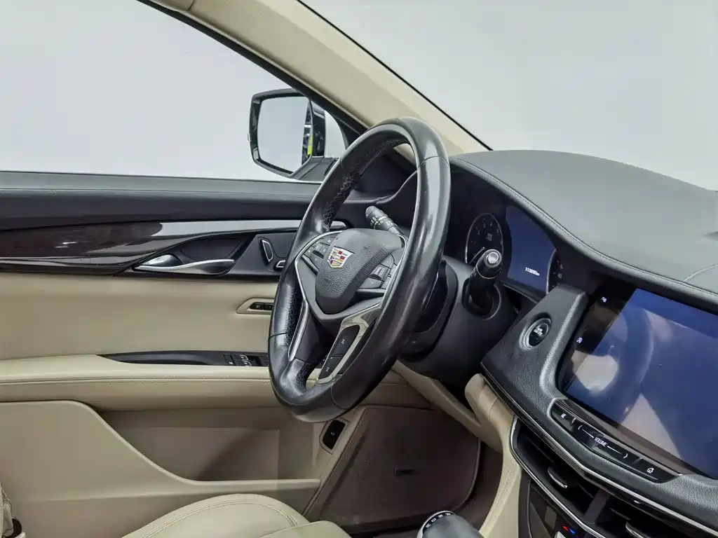 Фото 22 - Cadillac CT6