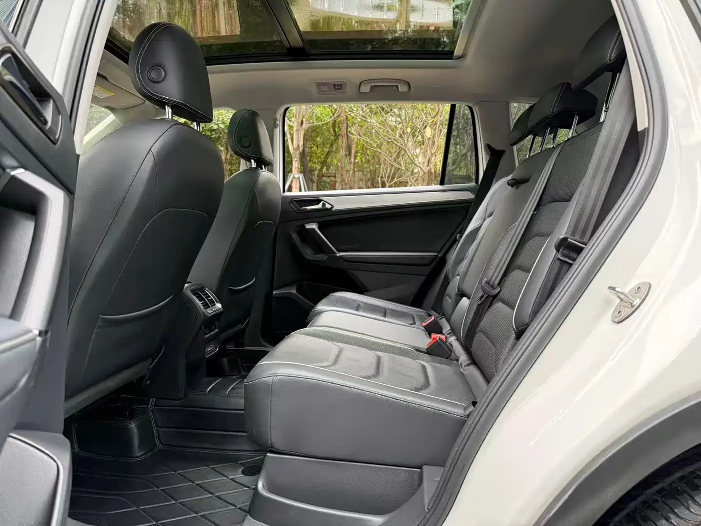 VOLKSWAGEN TIGUAN L NEW ENERGY