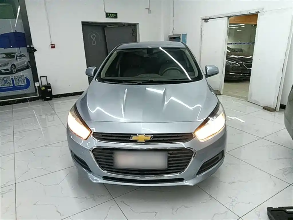 Chevrolet Cruze 2015 1.5L Automatic Fashion Navigation Edition фото 3
