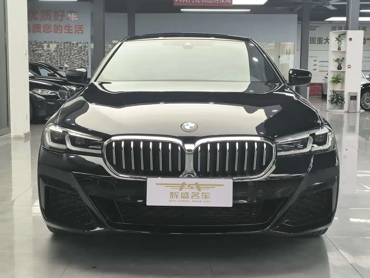 BMW 5 Series 2022 Model Second Facelift 525Li M Sport Package фото 2