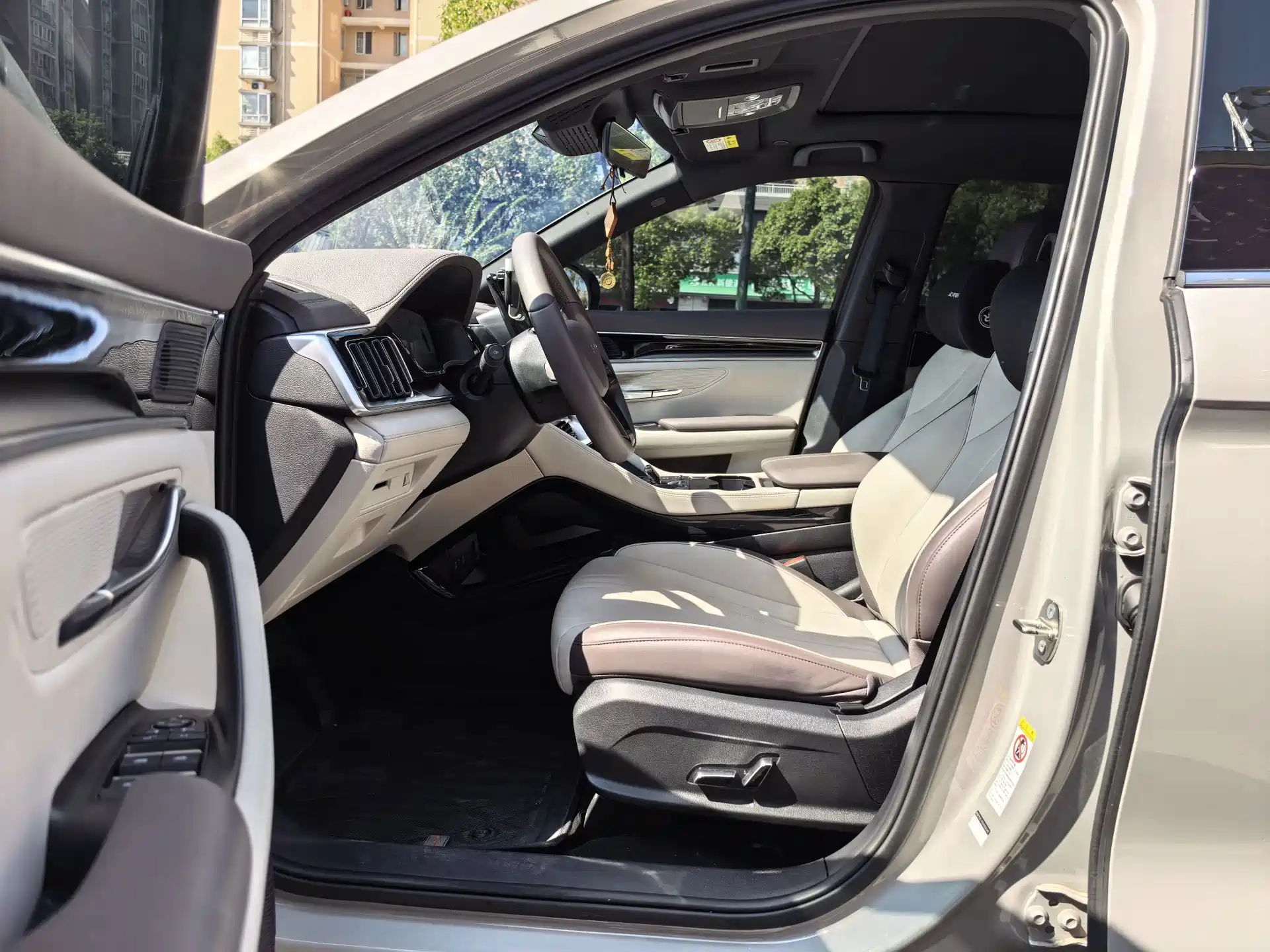 Photo 10 - BYD Song PLUS PHEV