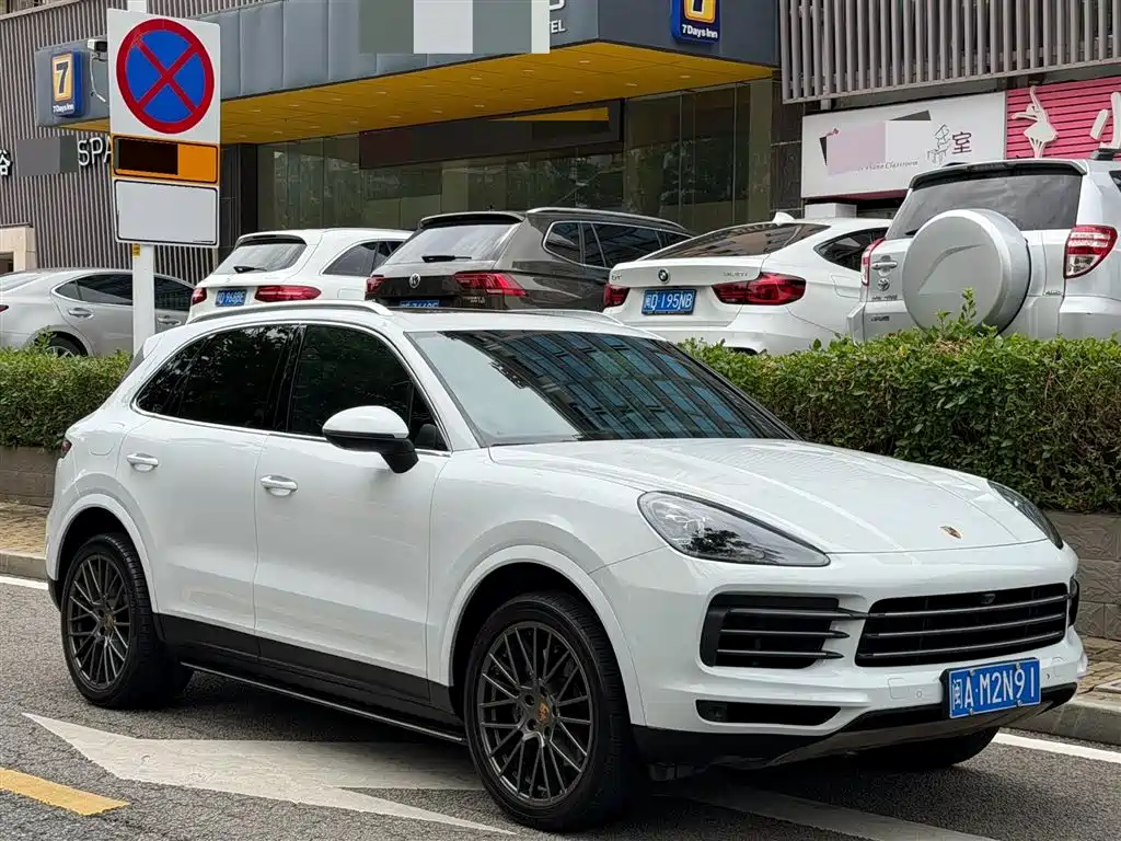 Porsche Cayenne 2018 Cayenne 3.0T фото 3