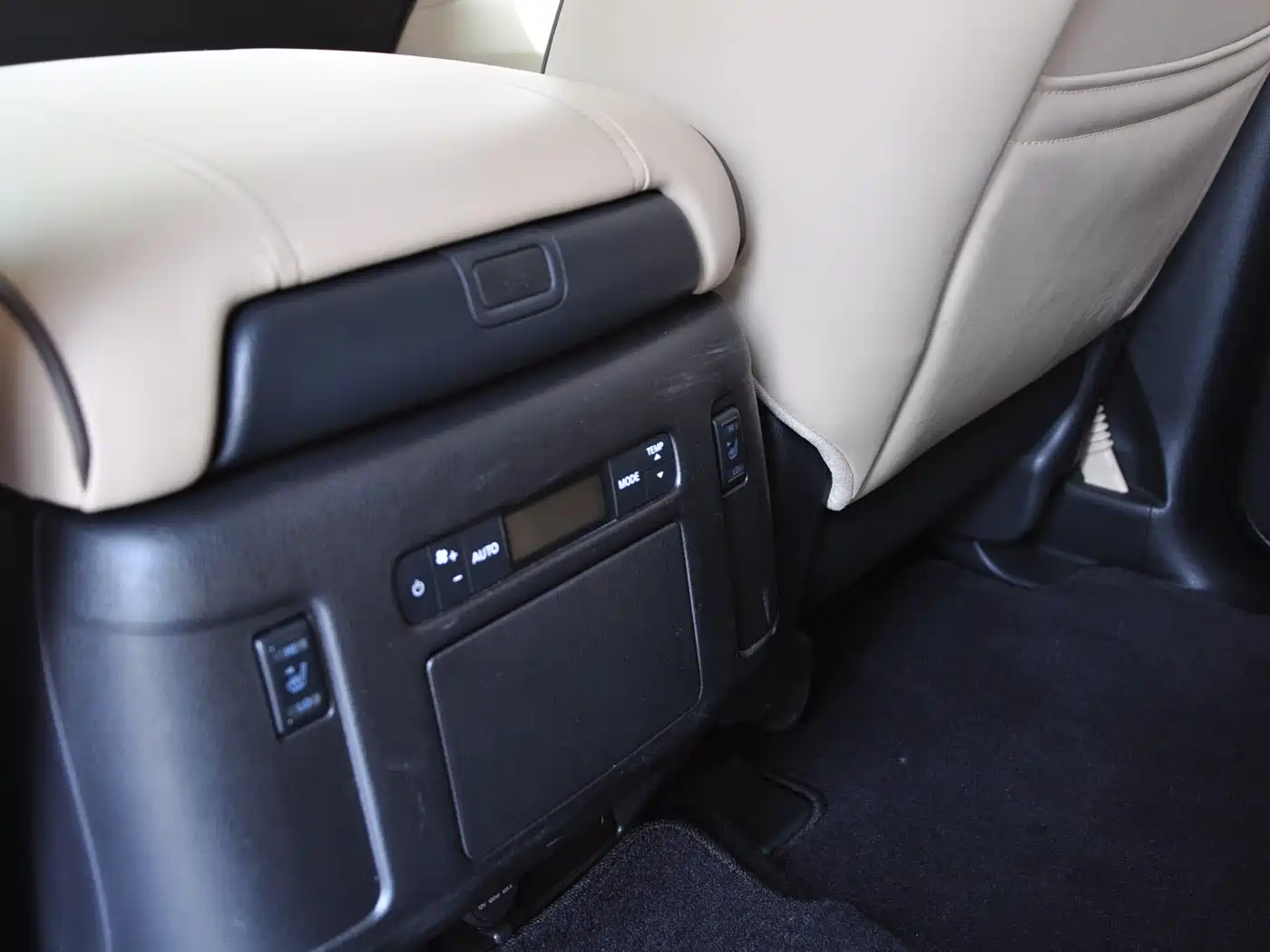 Nissan Patrol 2023 ARMADA 5.6L Armada Flagship Edition фото 9