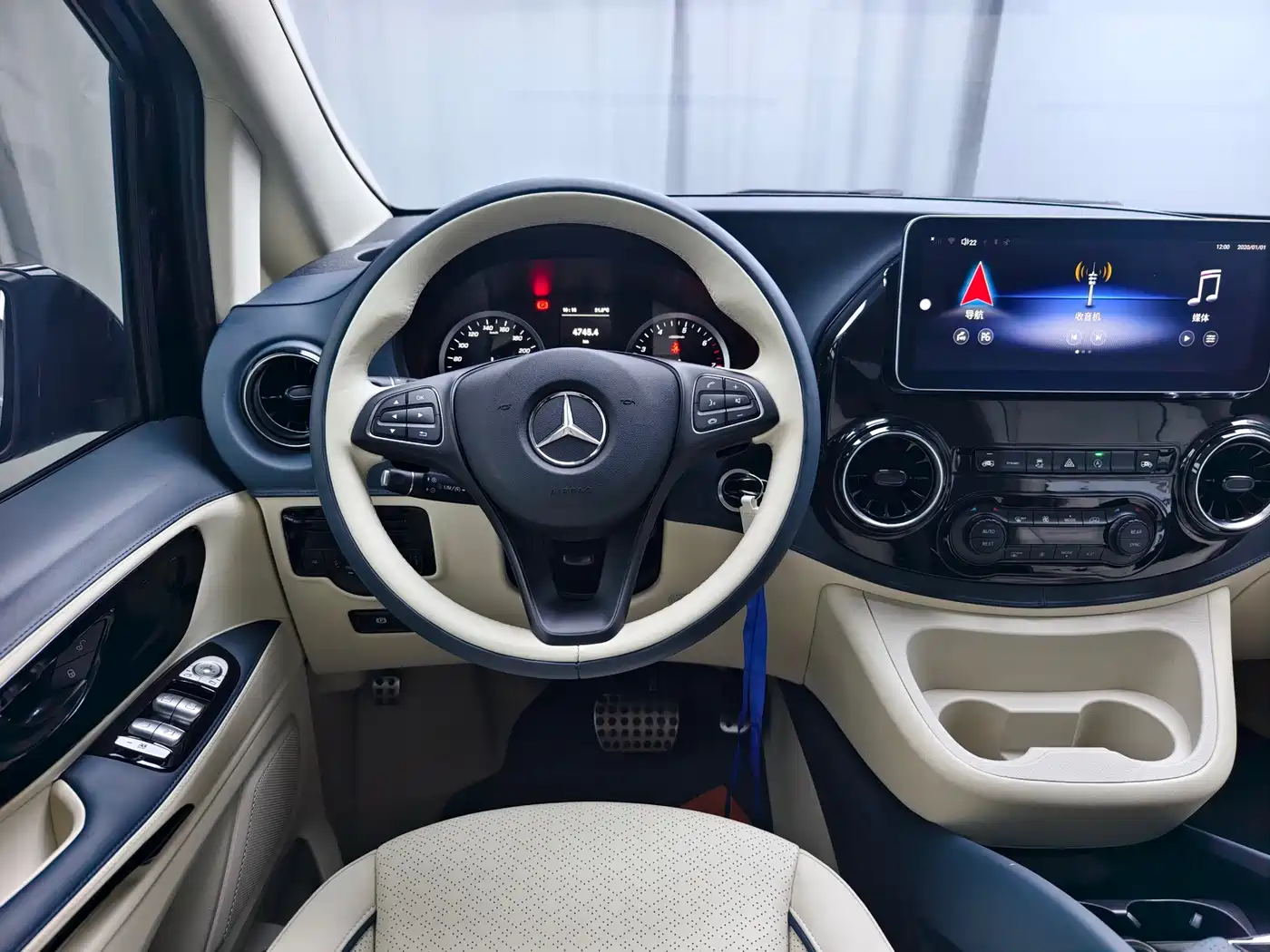 Mercedes-Benz Vito 2021 2.0T Business Edition 7-seater фото 14