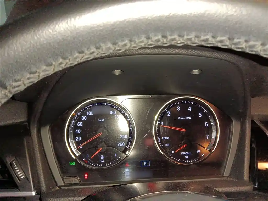 BMW 2 Series Touring 2018 218i Luxury Line фото 4