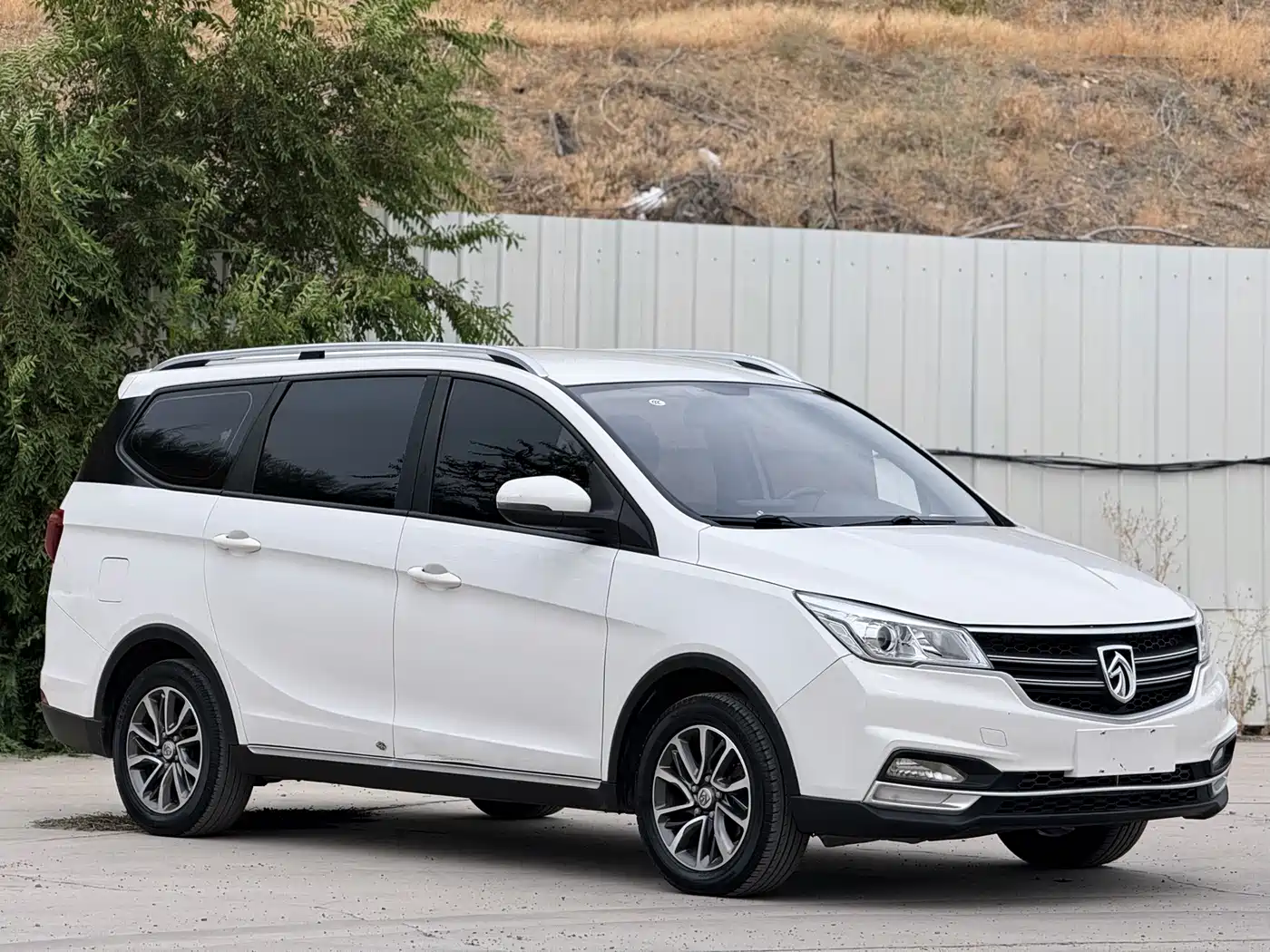 Baojun 730 2019 2019 1.5T CVT Fashion Edition 7-Seater China VI