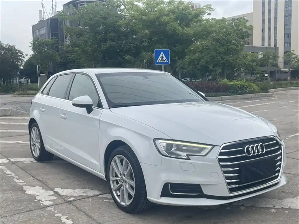 Audi A3 2019 Sportback 35 TFSI Progressive China VI фото 4