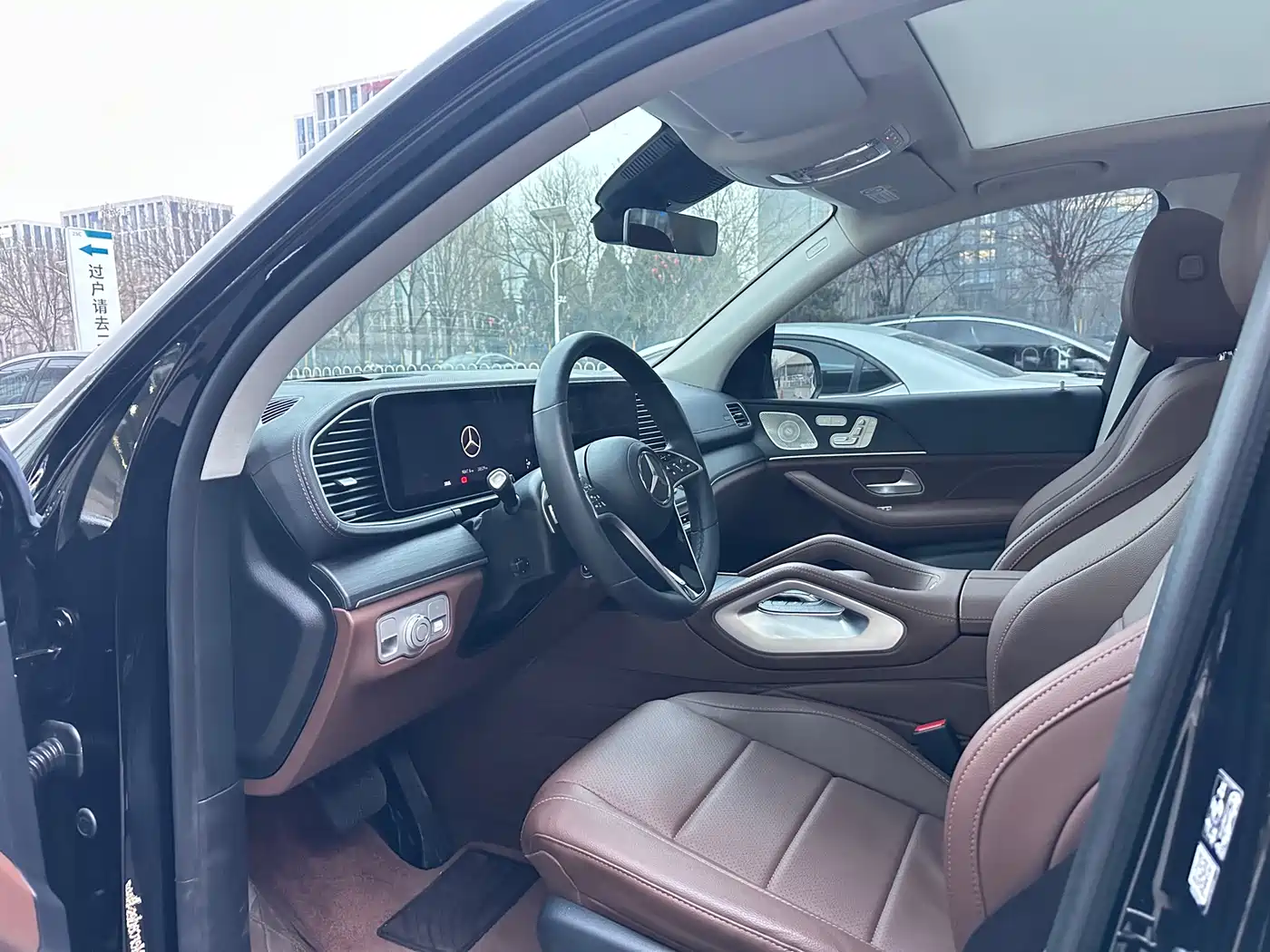 Mercedes-Benz GLE 2024 GLE 450 4MATIC Luxury фото 12