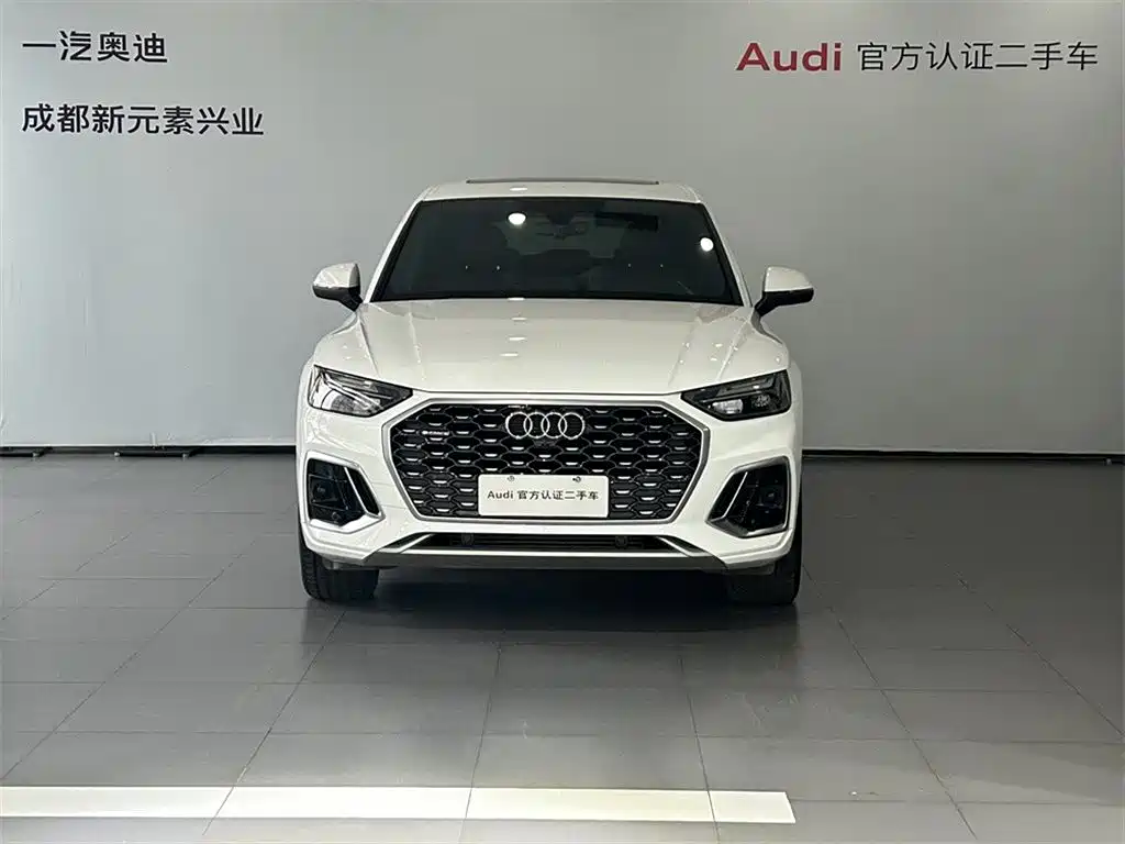 Audi Q5L Sportback 2021 40 TFSI Fashion фото 2