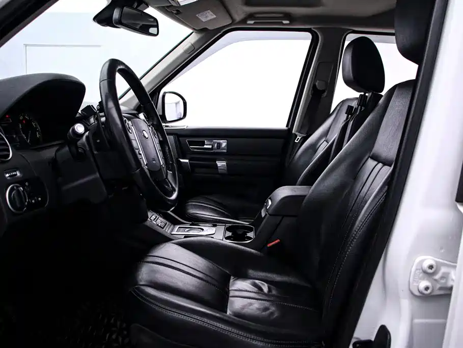 Land Rover Discovery 2016 3.0 SC V6 SE фото 12
