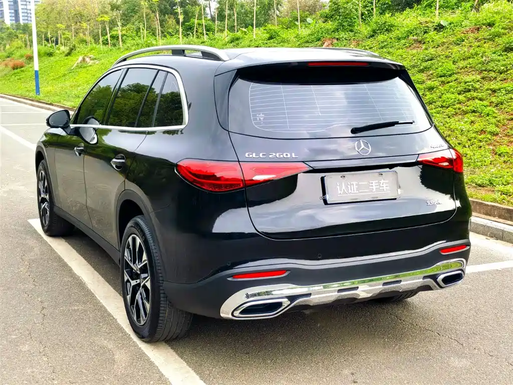 MERCEDES-BENZ GLC