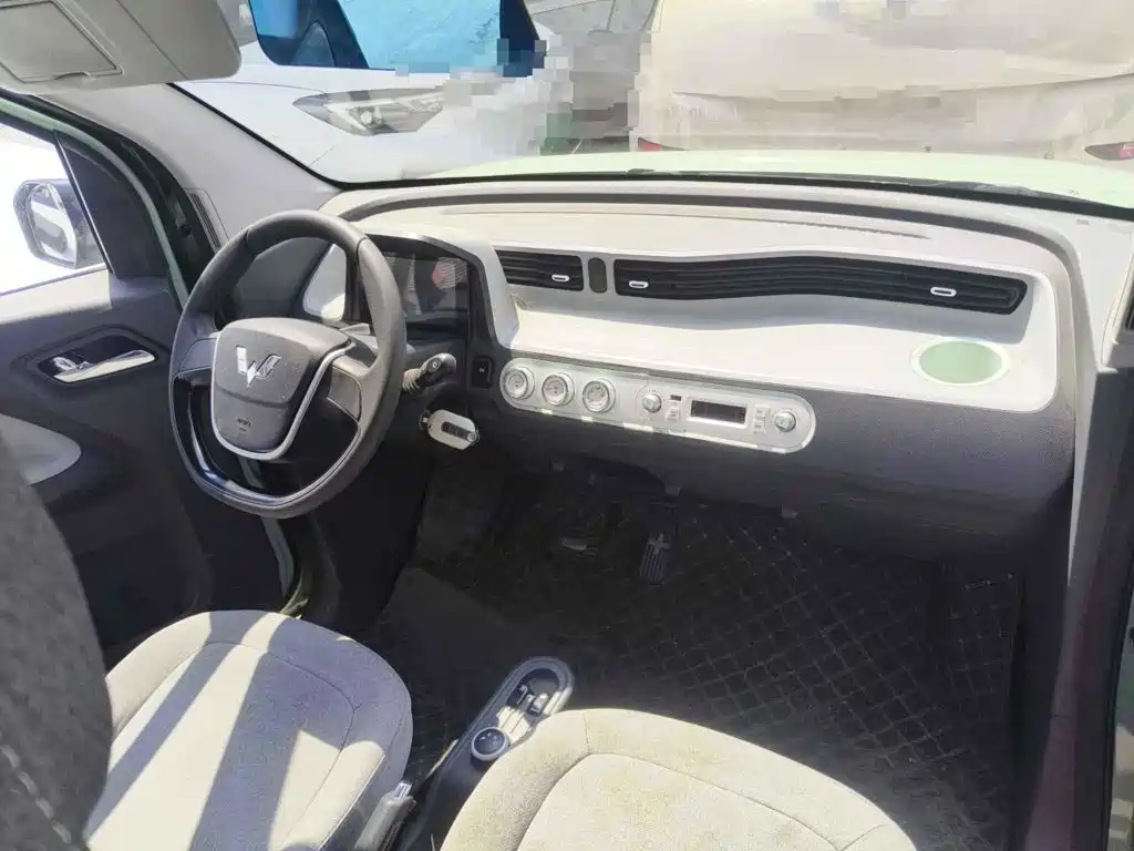 Photo 11 - Wuling Motors Hongguang MINIEV