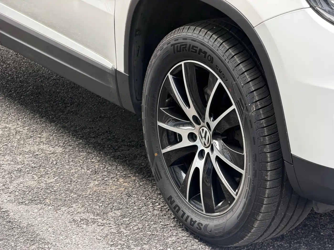 Volkswagen Tiguan 2015 1.8TSI Automatic 2WD Highline фото 4