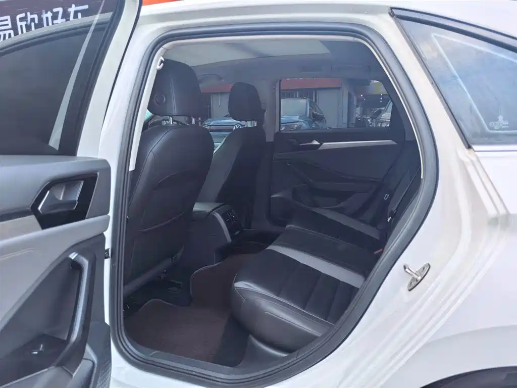 Volkswagen Sagitar 2022 280TSI DSG Soaring Edition фото 12
