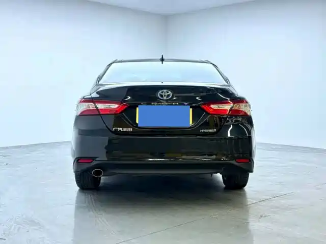 Toyota Camry 2023 Hybrid 2.5HGVP Leading Edition — фото 5