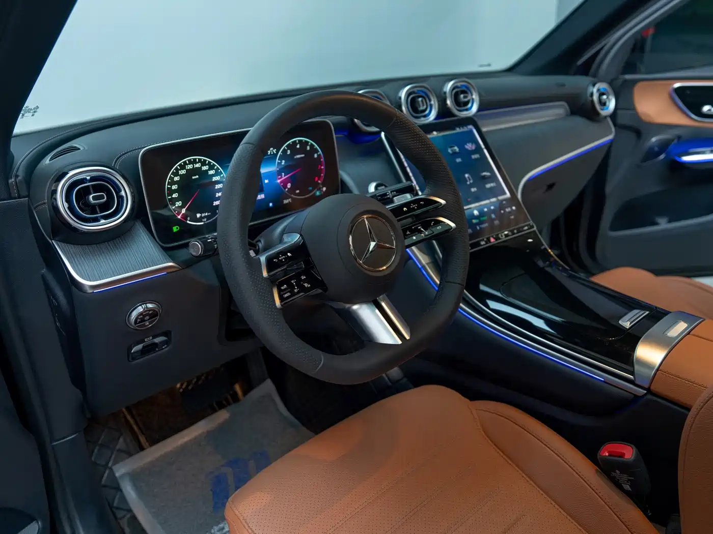 Mercedes-Benz GLC 2024 GLC 260 L 4MATIC Luxury 5-seater фото 10