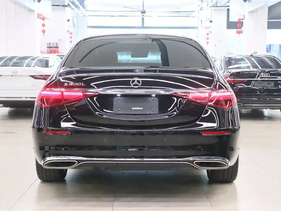 Photo 4 - Mercedes-Benz S-Class