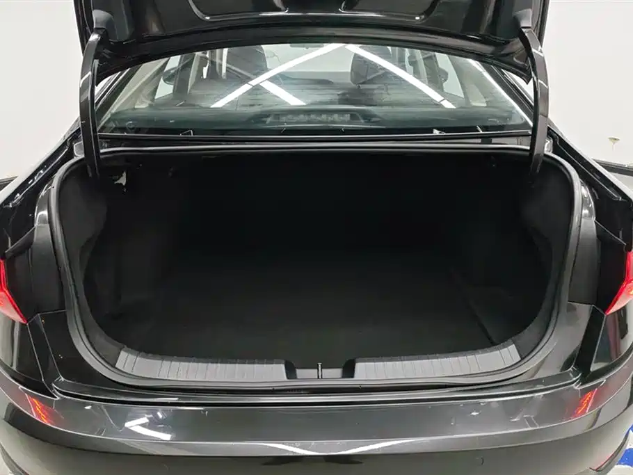 Volkswagen Sagitar 2022 280TSI DSG Soaring Edition фото 4