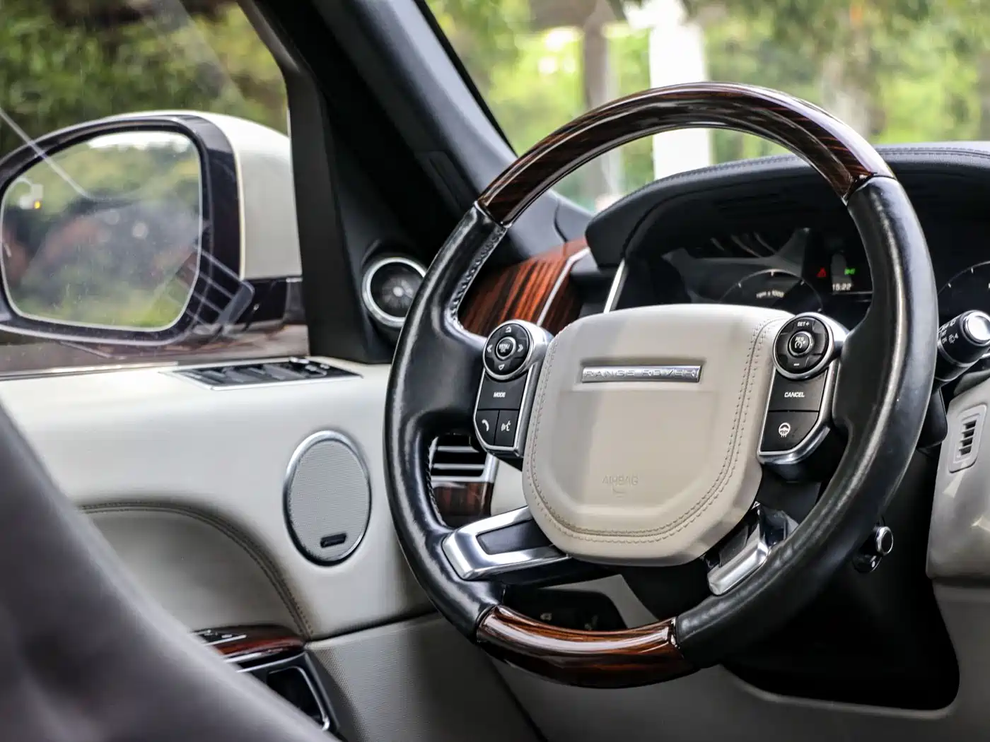 Land Rover Range Rover 2014 Facelift 3.0 SC V6 Vogue фото 12