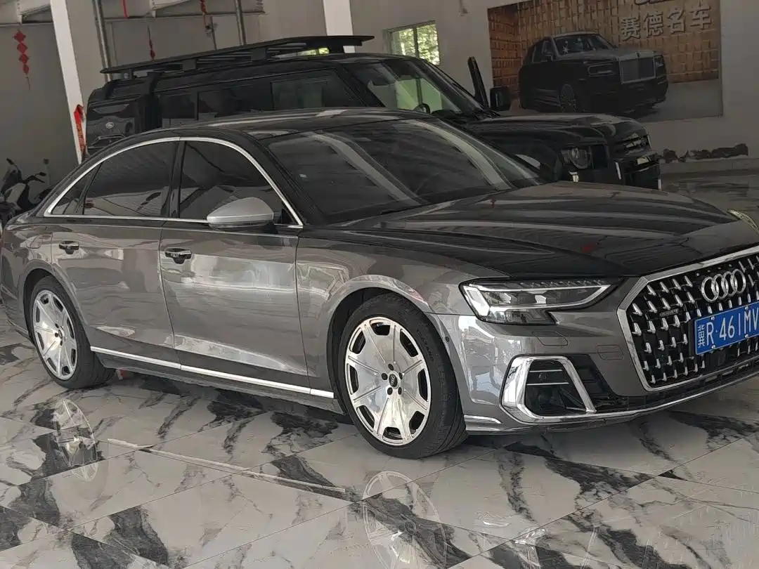 Фото 3 - Audi A8