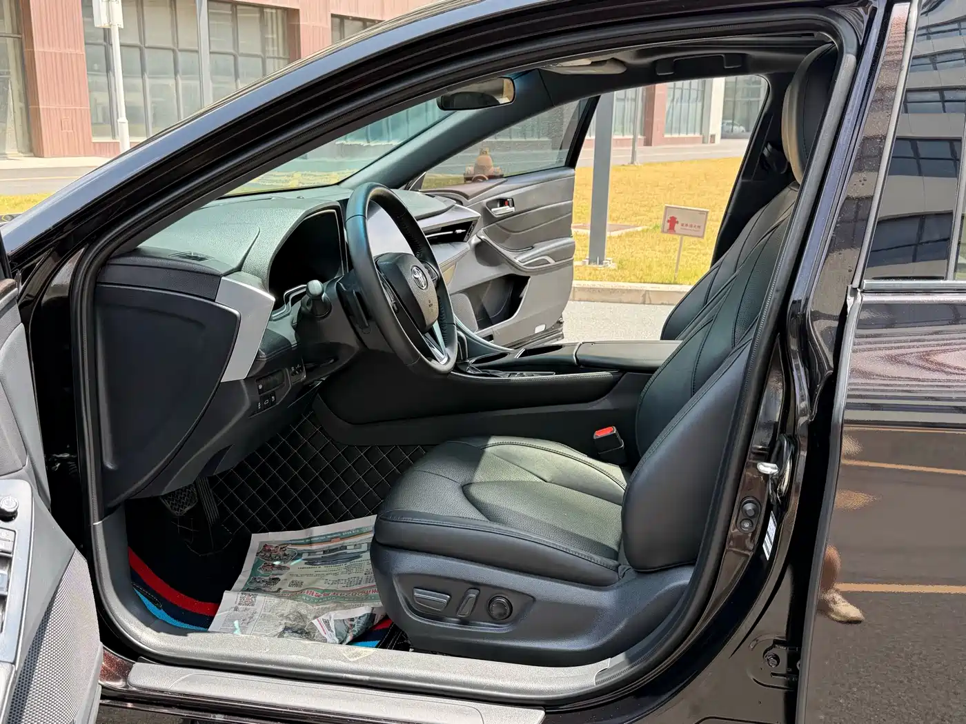 Toyota Avalon 2023 2.5L Luxury Edition фото 4