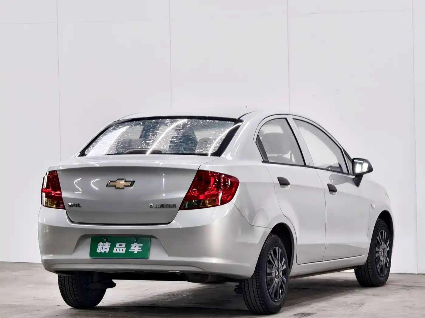 Chevrolet Sail 2013 Sedan 1.4L Manual Ideal Happiness Edition фото 4