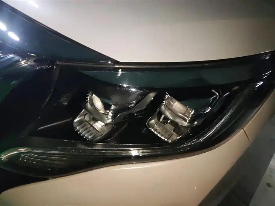 GAC Trumpchi Trumpchi M8 2021 Leading Show Series 390T Prestige Edition фото 5