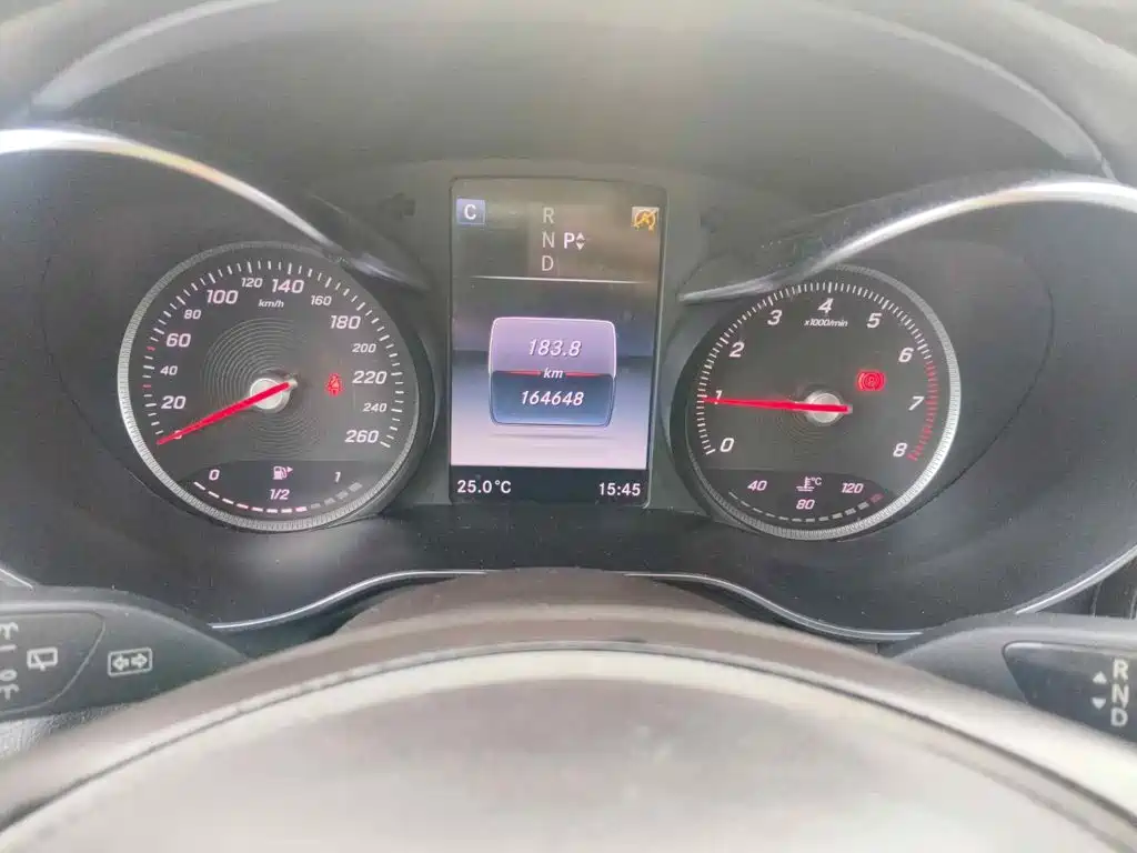Фото 4 - Mercedes-Benz GLC