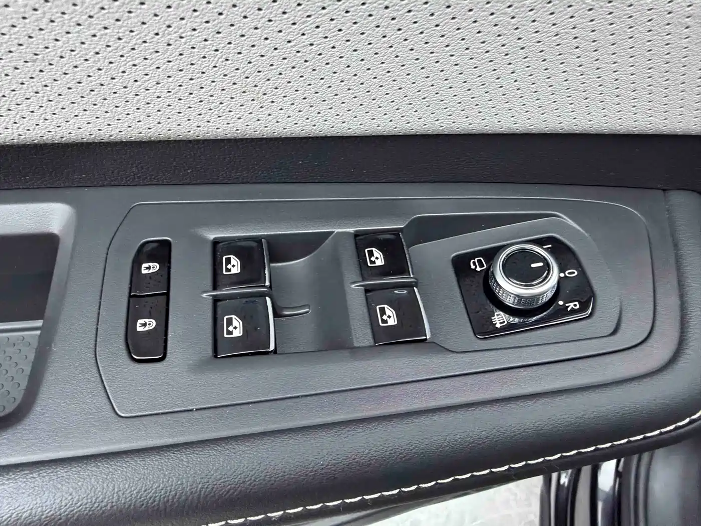 Volkswagen Teramont 2024 Teramont X 380TSI 4WD Premium Luxury Edition фото 15