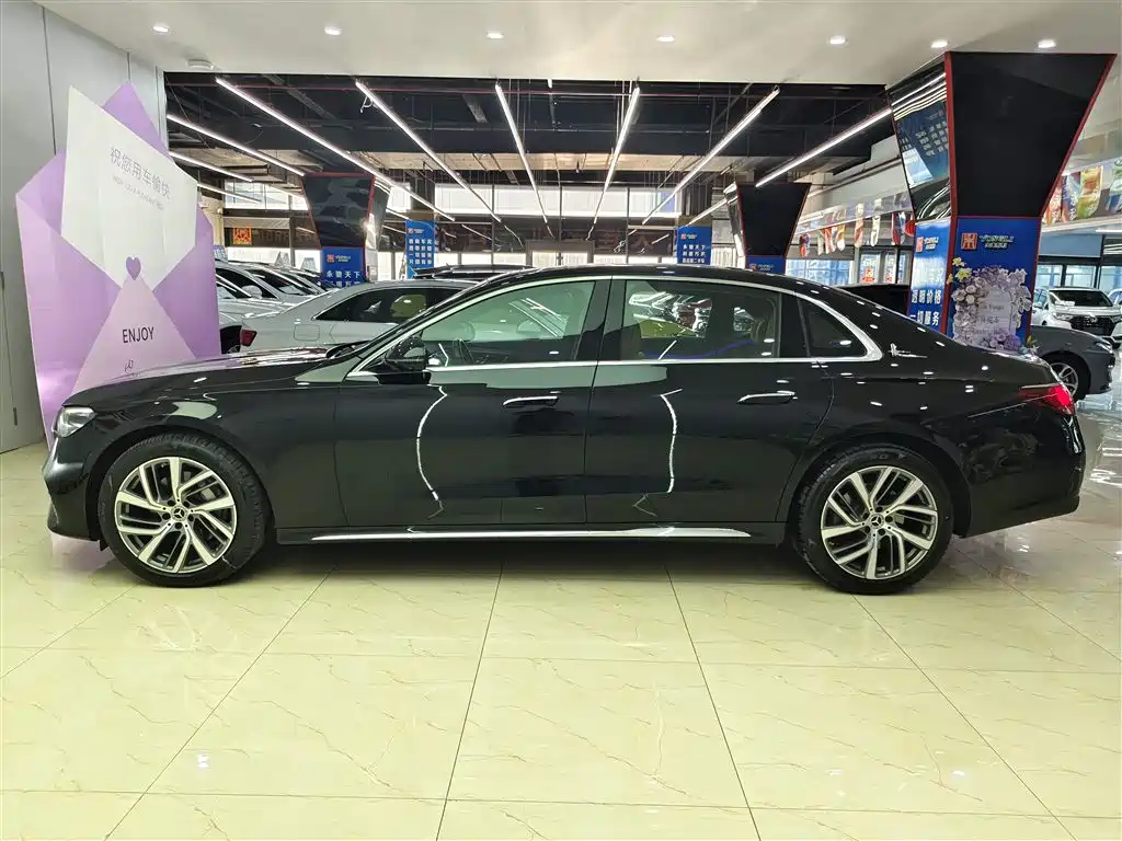 Mercedes-Benz E-Class 2024 E 300 L Fashion фото 7