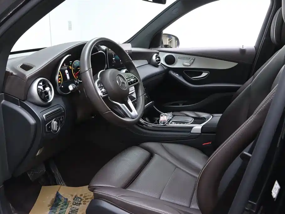 Mercedes-Benz GLC 2021 GLC 260 L 4MATIC Sporty фото 13