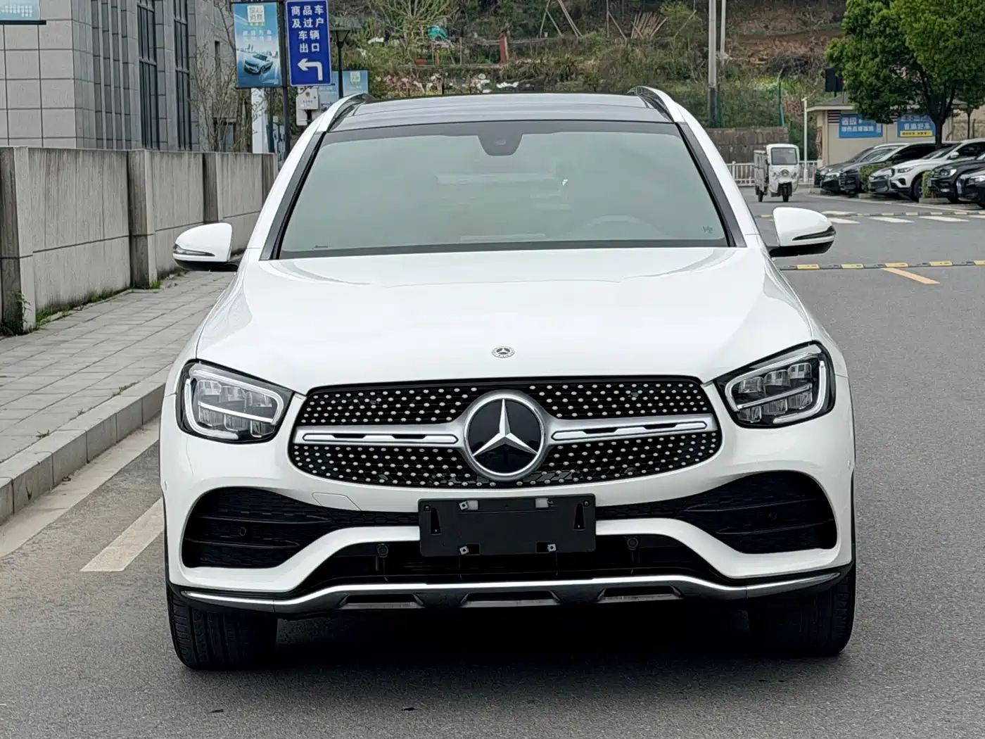 MERCEDES-BENZ GLC