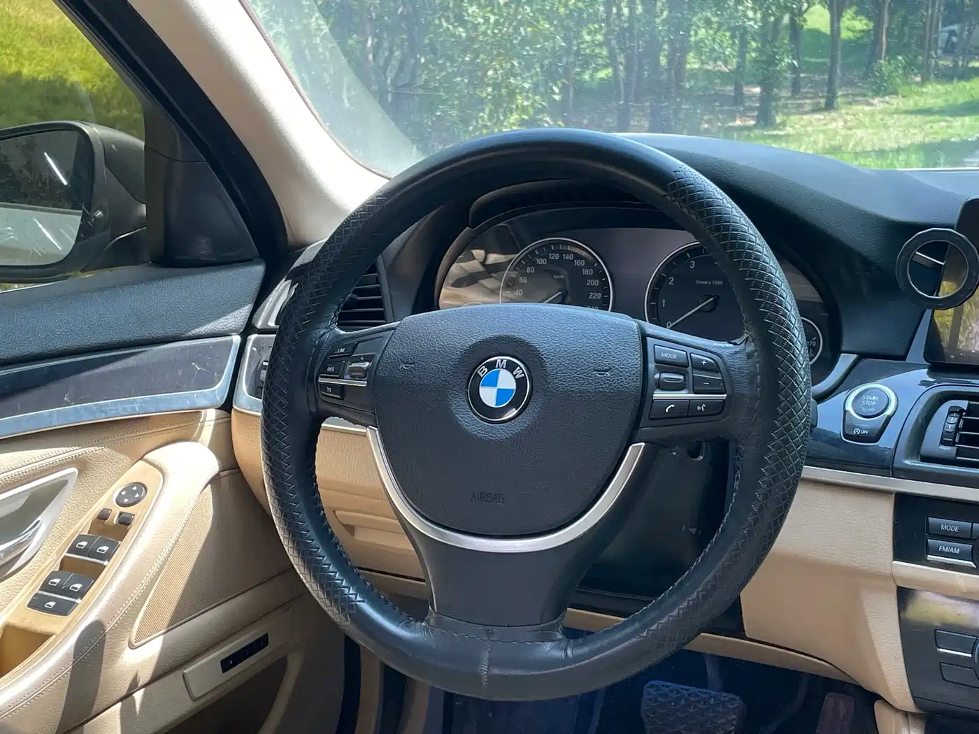 BMW 5 Series 2013 520Li Elegance фото 6