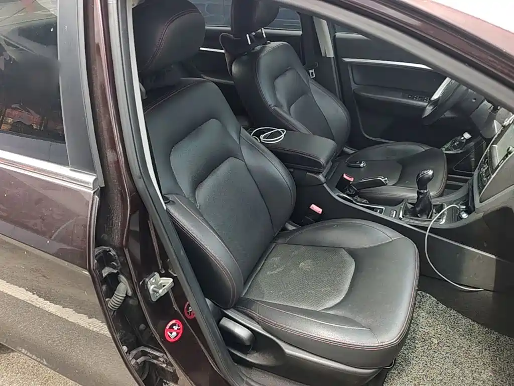 Geely Emgrand 2015 2015 Sedan 1.5L Manual Upward Edition
