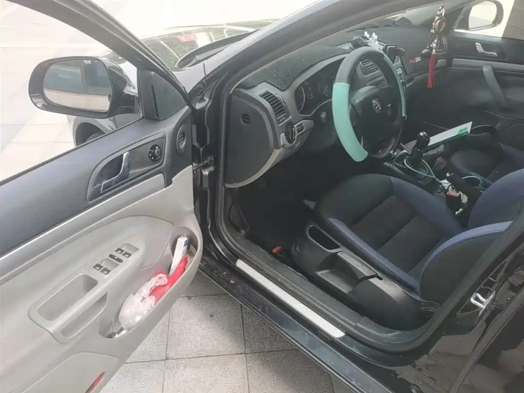 Škoda Octavia 2014 1.6L Manual Excellence Edition фото 16